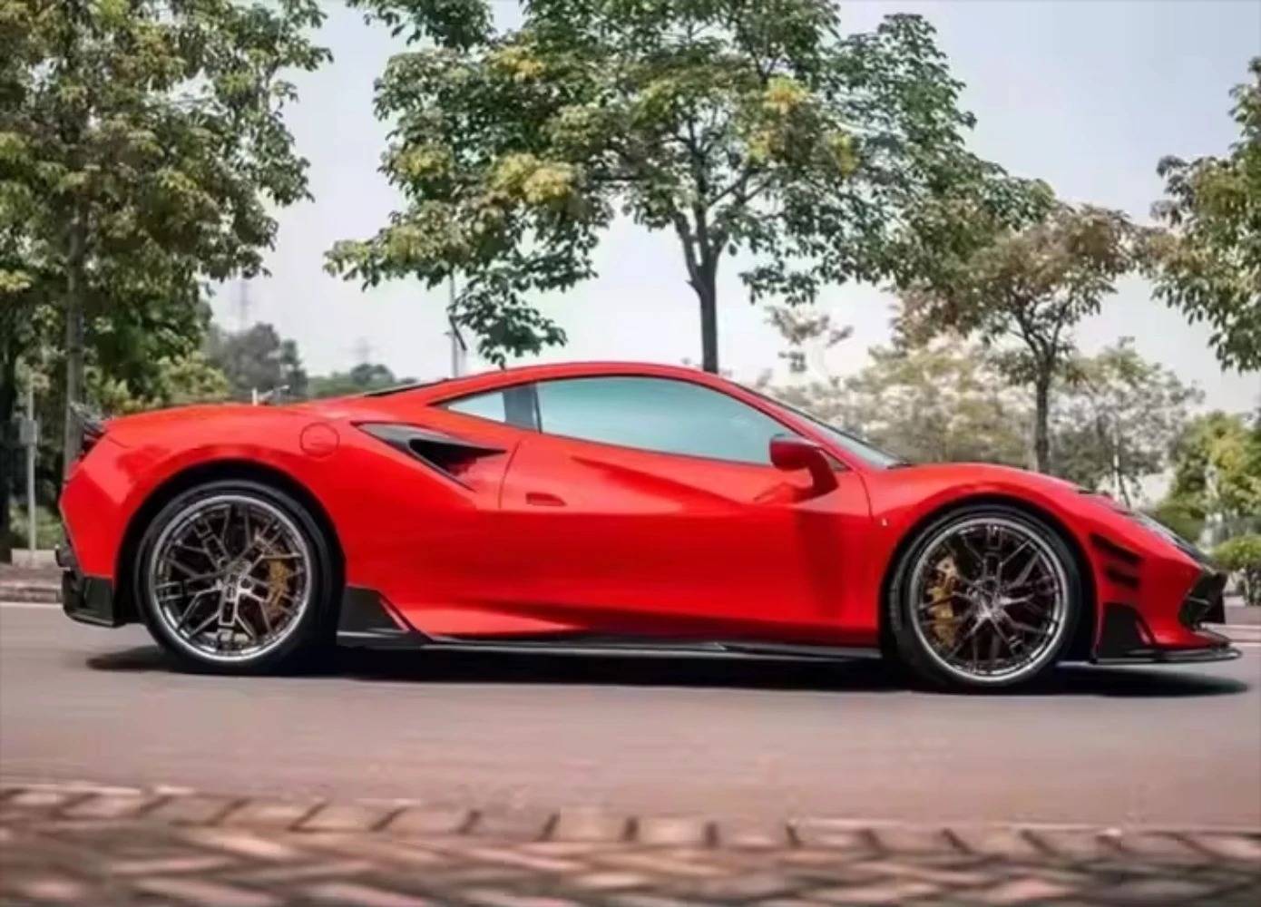 High Quality Fast Delivery Whole Sale Price Dry Carbon Fiber M Style Side Vent Body Kits for F8